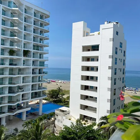 With Direct Access To The Sea In Ctg Apartamento