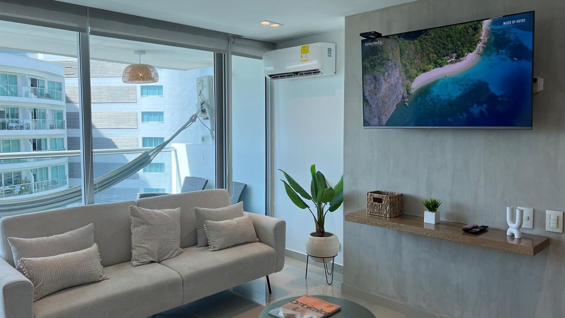 With Direct Access To The Sea In Ctg Apartamento *