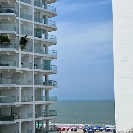 With Direct Access To The Sea In Ctg Apartment