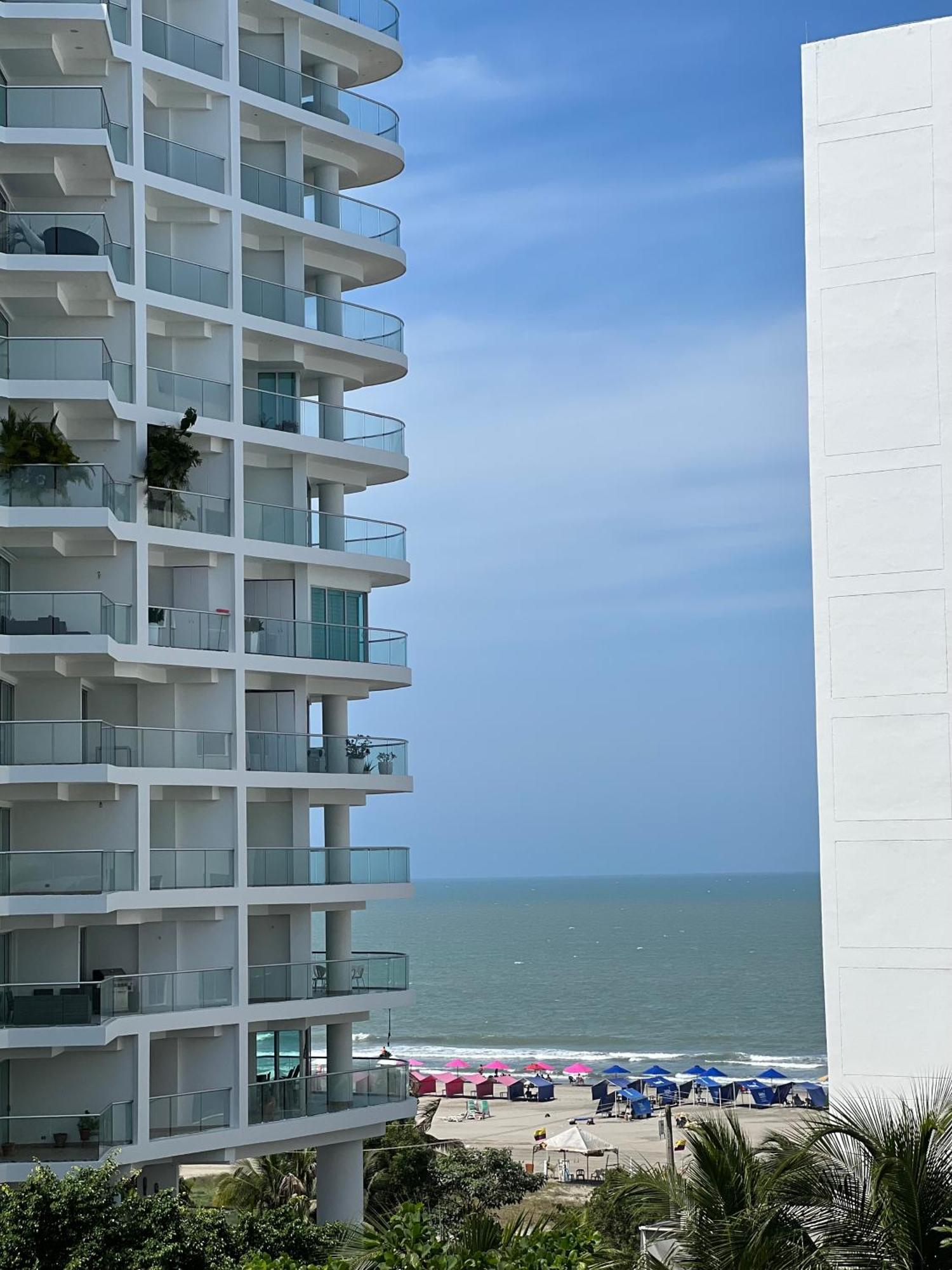 With Direct Access To The Sea In Ctg Apartamento